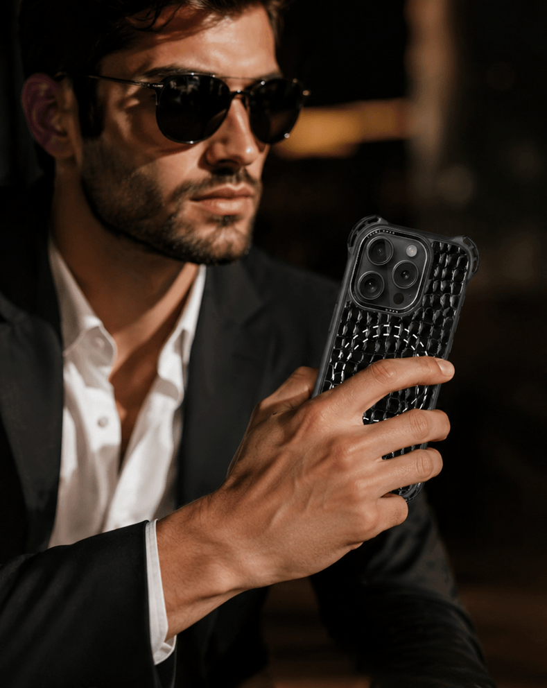 THINKOPEN 7.5M Crocodile Leather Phone Case for iPhone 17 – Premium Luxury Textured Protective Cover